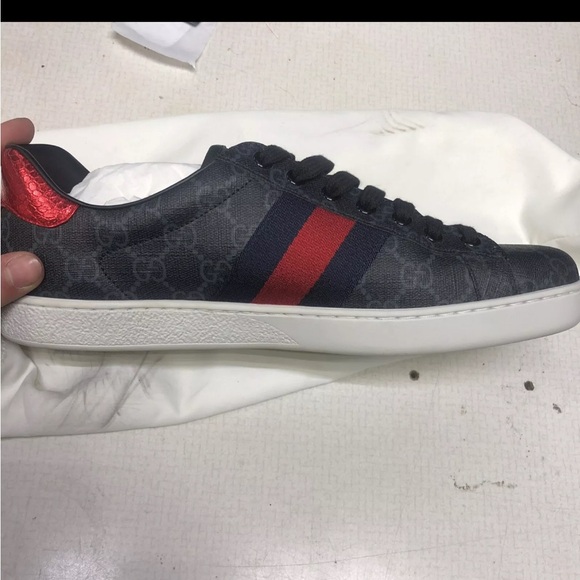 Practically new got them as an gift - Picture 3 of 6